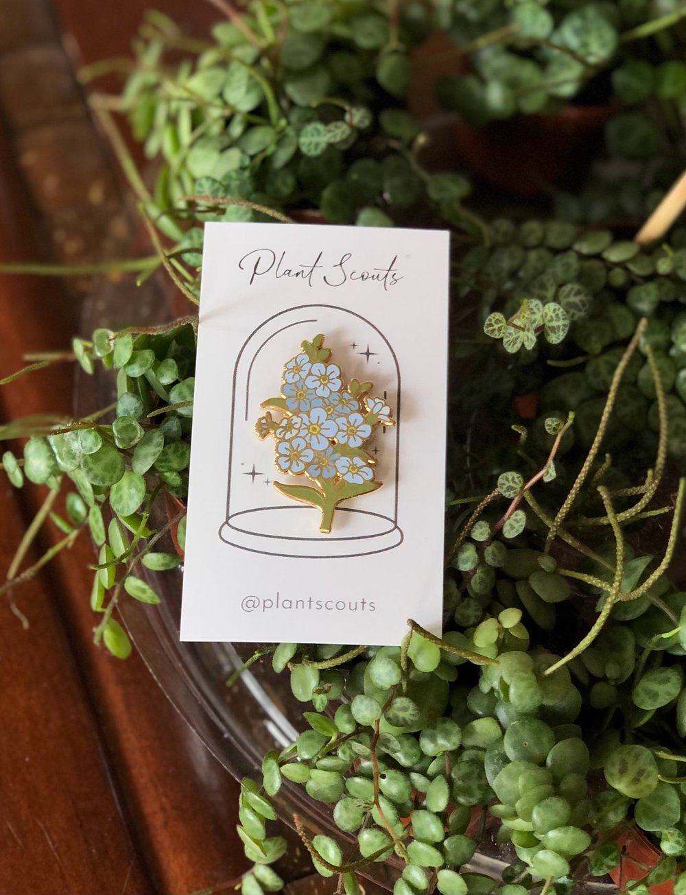 Forget me not enamel pin