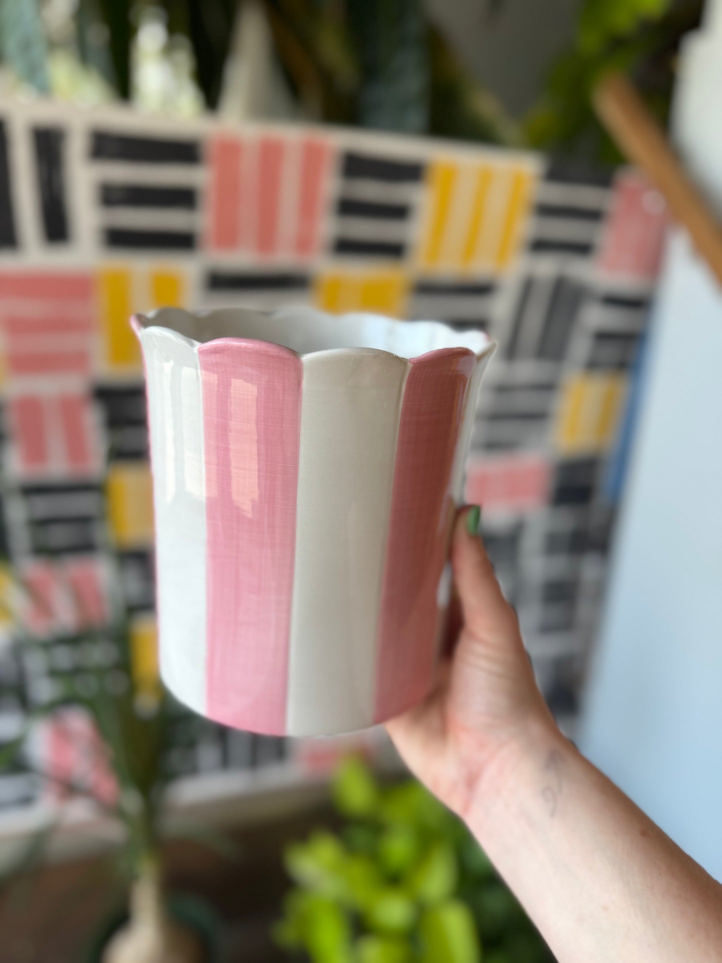 Pink Striped Scallop Pot