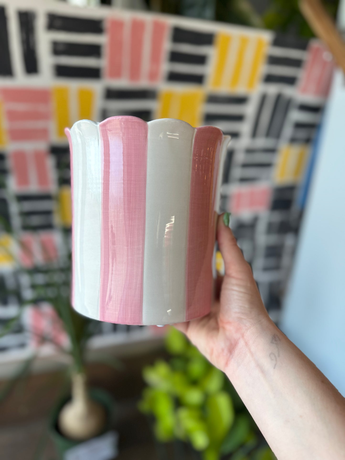 Pink Striped Scallop Pot