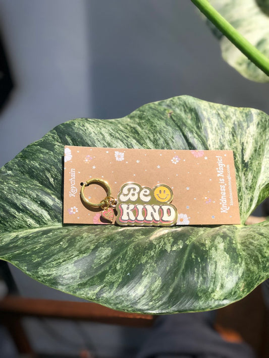 Be kind smiley keychain