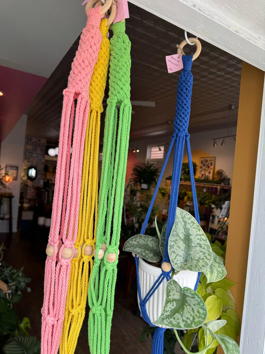 Woven top macrame hangers